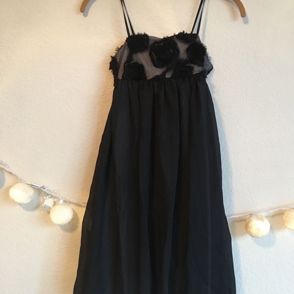 Kids black flowy dress